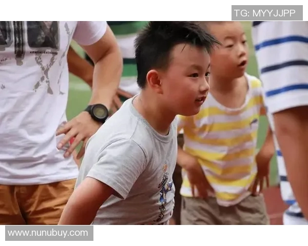 香港足球明星林敏聪的传奇人生与球场辉煌成就回顾 香港足球明星林敏聪的传奇人生与球场辉煌成就回顾